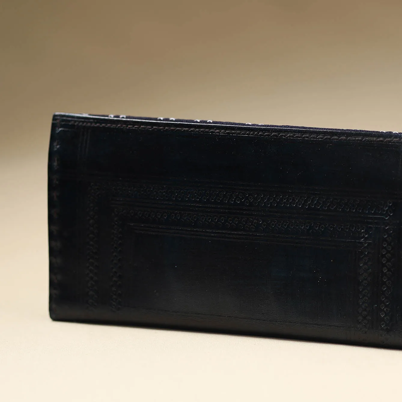 Black - Handcrafted Kutch Jat Embroidery Leather Wallet