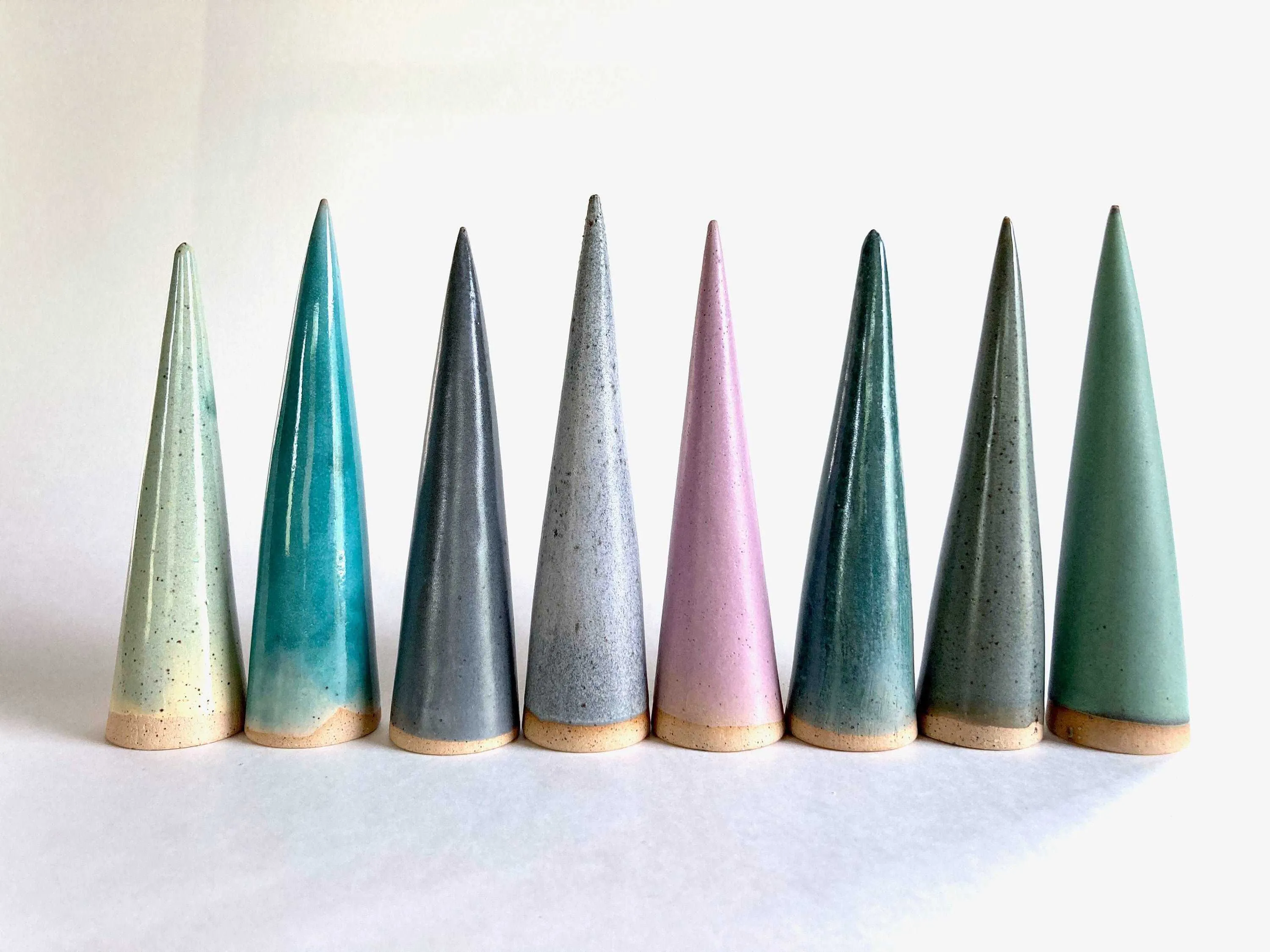 Ceramic cone large | Jewelry display